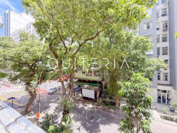 Espetacular - Excelente apartamento em localização privilegiada, próximo ao Metrô, praia e comércio da região. São três quartos, suíte, possibilidade de alugar vaga e portaria 24h. - MQAP31372