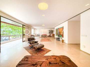 Apartamento reformado na quadra da praia do Leblon. - MQAP40762