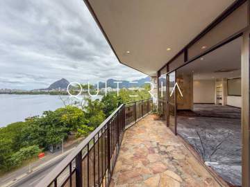Espetacular - Excelente apartamento com vista espetacular da Lagoa, Pedra da Gávea e Dois Irmãos. São quatro quartos sendo duas suítes, varanda, três vagas, playground e portaria com horário estendido. - MQAP40815