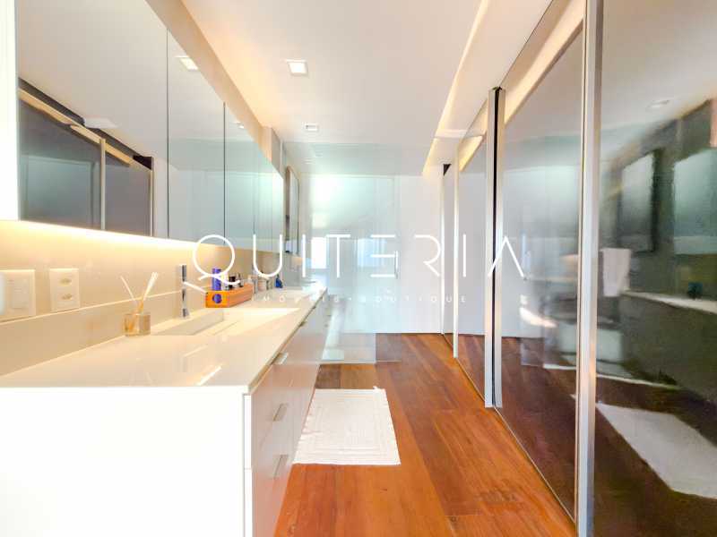 Conheça cobertura venda lagoa do imóvel - Cobertura duplex à venda totalmente reformada Sacopã Lagoa Fonte da Saudade original 3 quartos atual 2 suítes piscina sauna espaço gourmet 3 vagas - MQCO30309 - 24 cobertura venda lagoa - 24