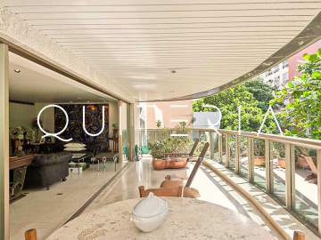 Apartamento à venda na segunda quadra da praia do Leblon, com 246 m², 3 quartos, 2 suítes e 4 vagas - MQAP31674