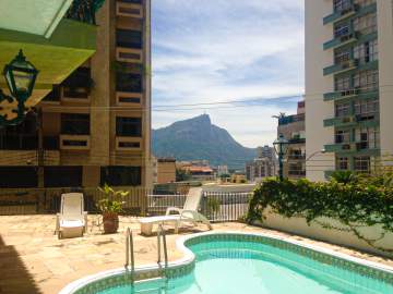 Casa à venda no Leblon 4 quartos 3 suítes 3 vagas - MQCA40039