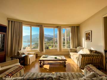 Espetacular - Excelente apartamento com vista espetacular para Lagoa, Cristo Redentor e Dois Irmãos. São Três quartos, suíte, vaga e portaria 24h. - MQAP30205