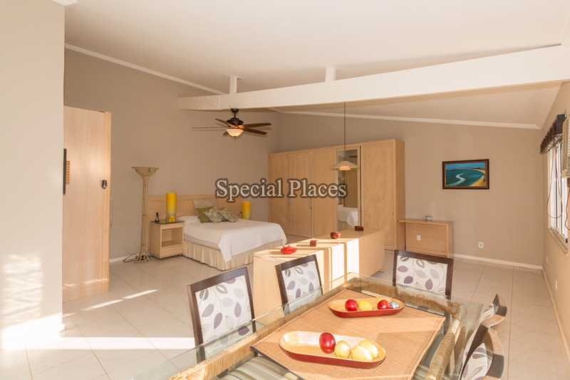 SUITE  - 28
