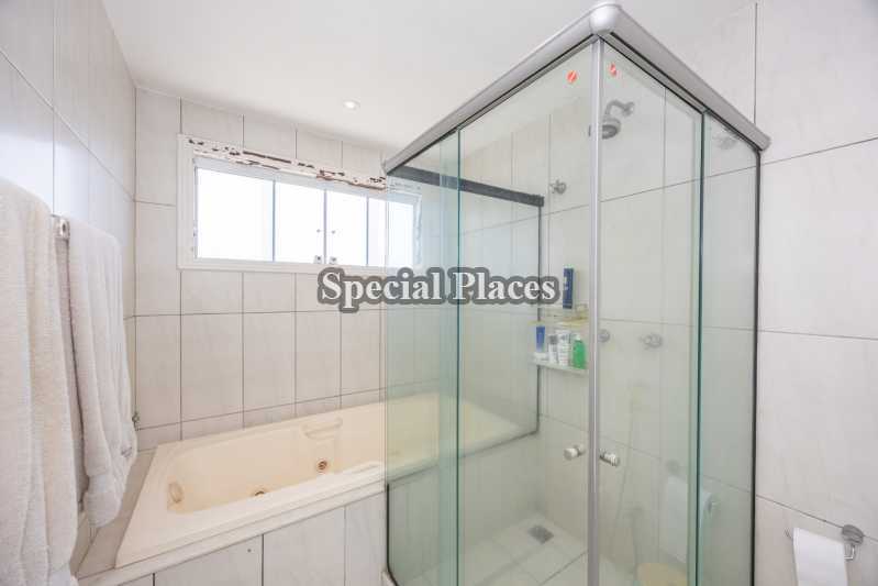 BANHEIRO SUÍTE - 23