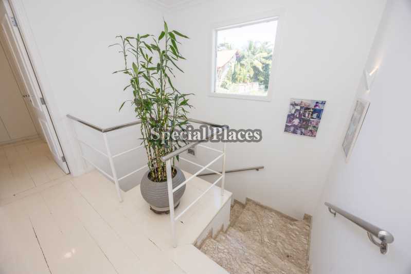 HALL DAS ESCADAS - 29