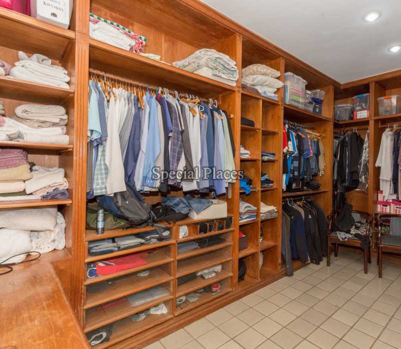CLOSET SUITE MASTER - 21