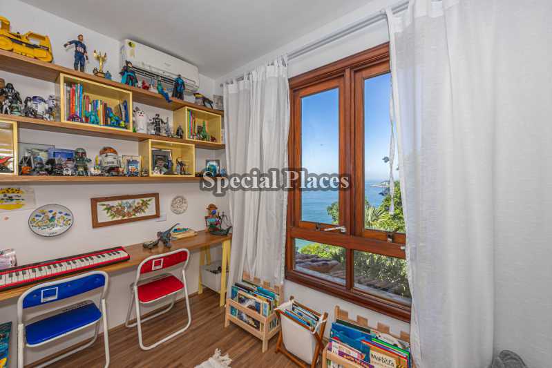 QUARTO - 24