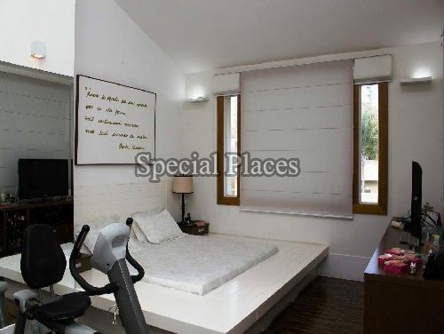 SUITE - 26