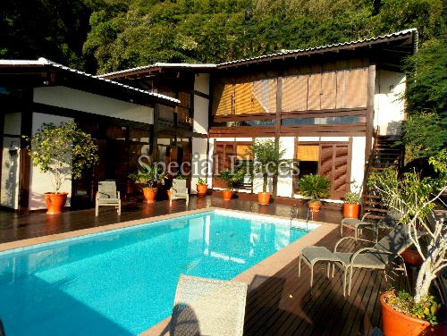 FACHADA - 1