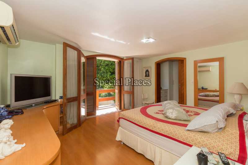 SUITE  - 23