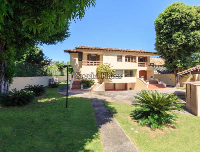 FACHADA - 3