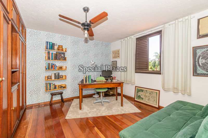 QUARTO - 24