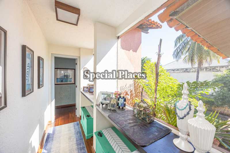 CORREDOR SEGUNDO ANDAR - 23