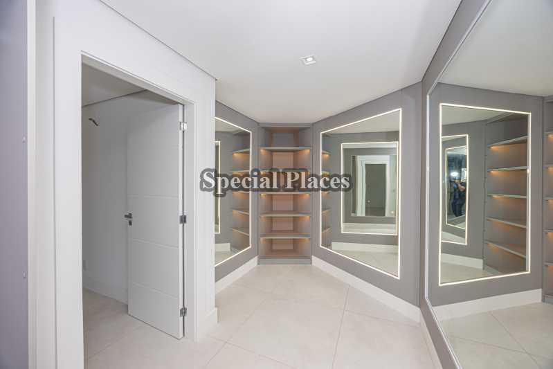 CLOSETS - 18