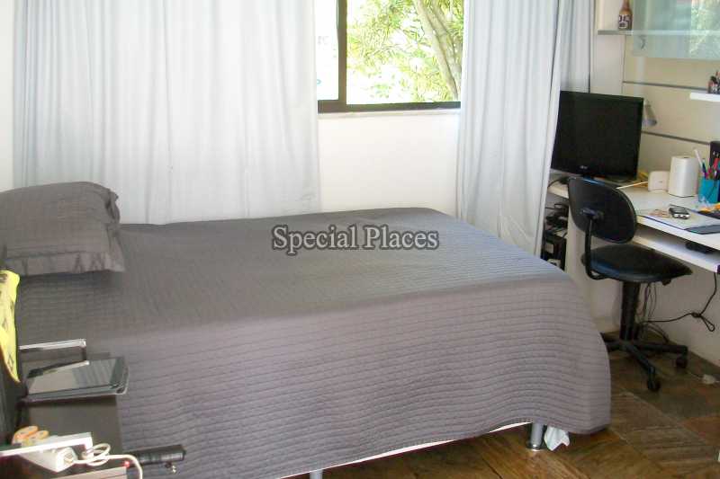 QUARTO - 17