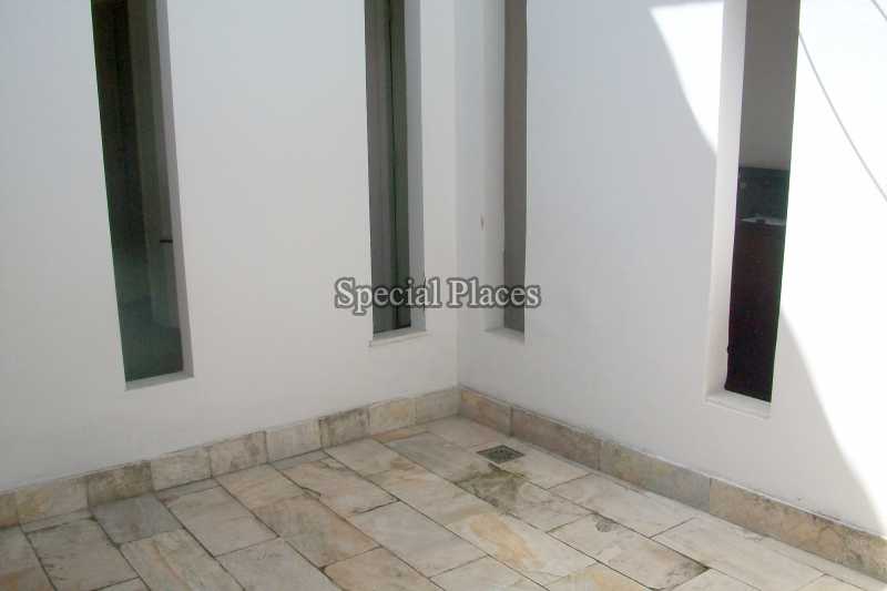 PATIO INTERNO - 16