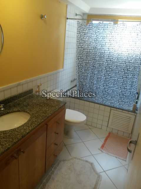 Conheça BANHEIRO do imóvel - Casa em Condomínio 2 quartos à venda Barra da Tijuca, Rio de Janeiro - R$ 1.900.000 - BAC6018 - 15 BANHEIRO - 15