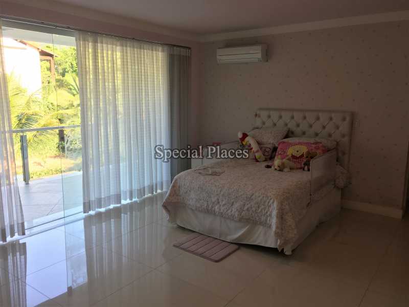 Suite 1 - 19