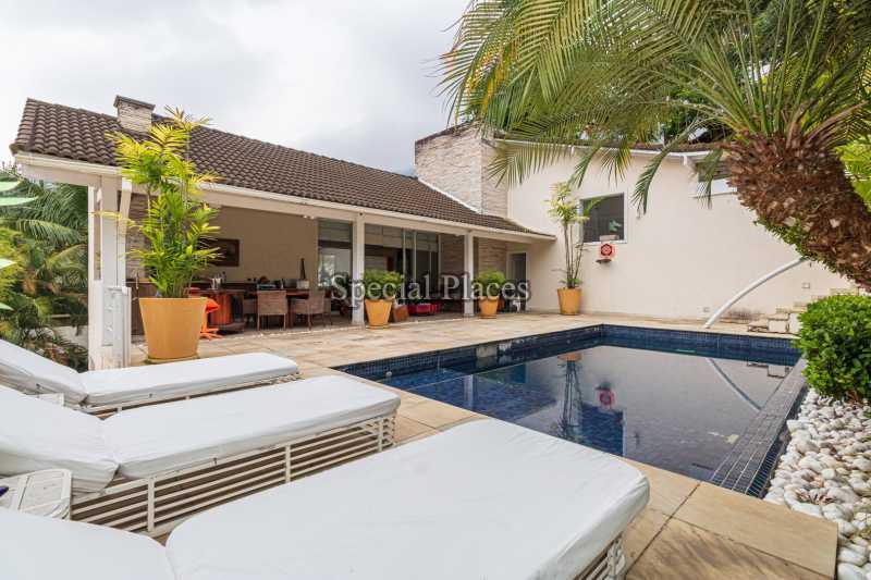 FACHADA - 2