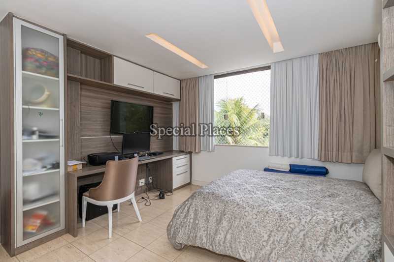 QUARTO  - 27