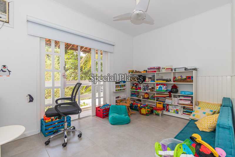 SUITE - 23