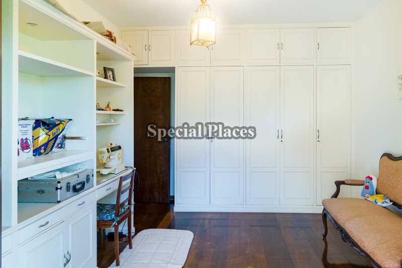 QUARTO - 22