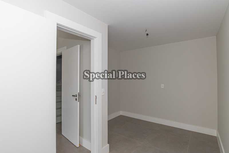 CLOSETS - 21