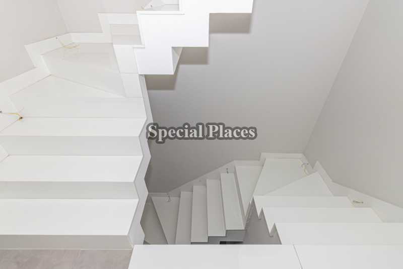 ESCADAS - 30