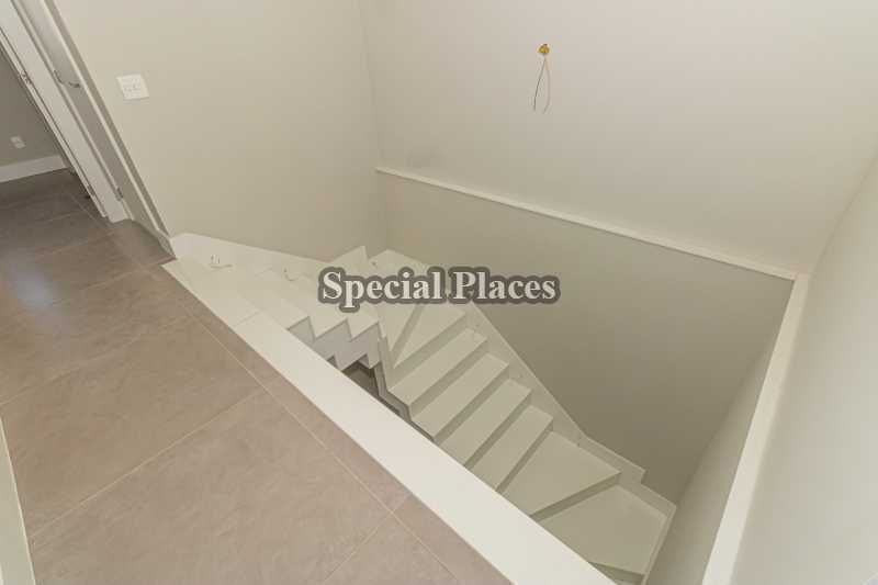 HALL DAS ESCADAS - 27