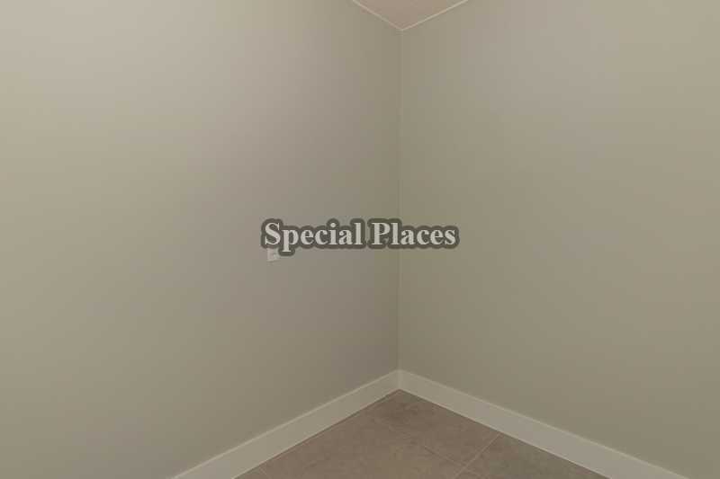 CLOSETS - 29