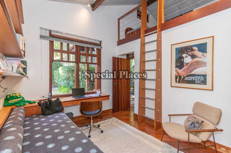 QUARTO 2 - 28