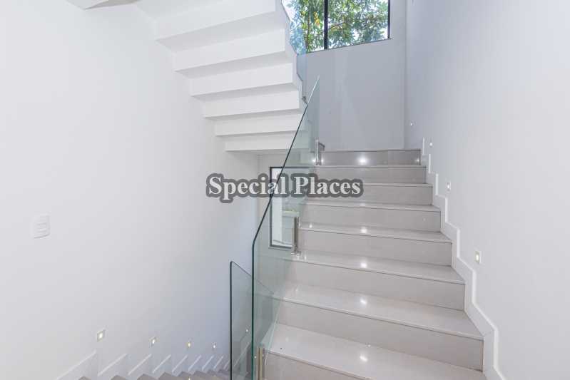 HALL DAS ESCADAS - 14