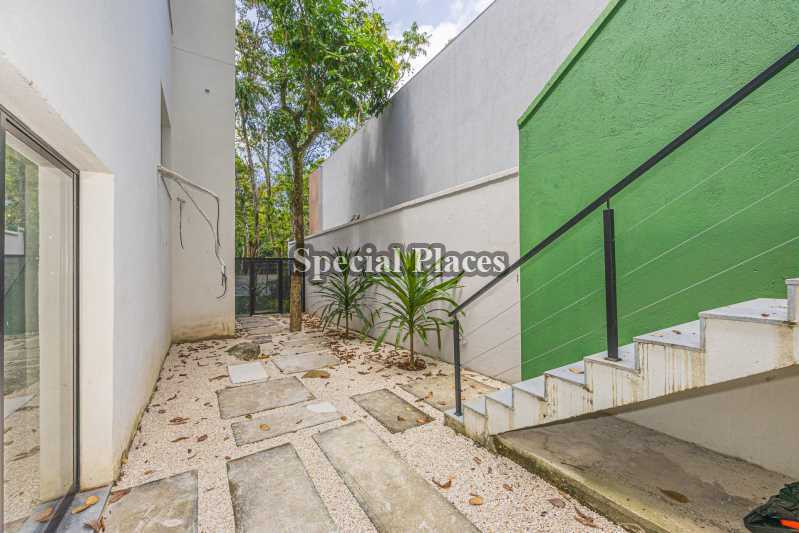 CORREDOR LATERAL - 30