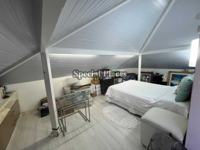 QUARTO - 27
