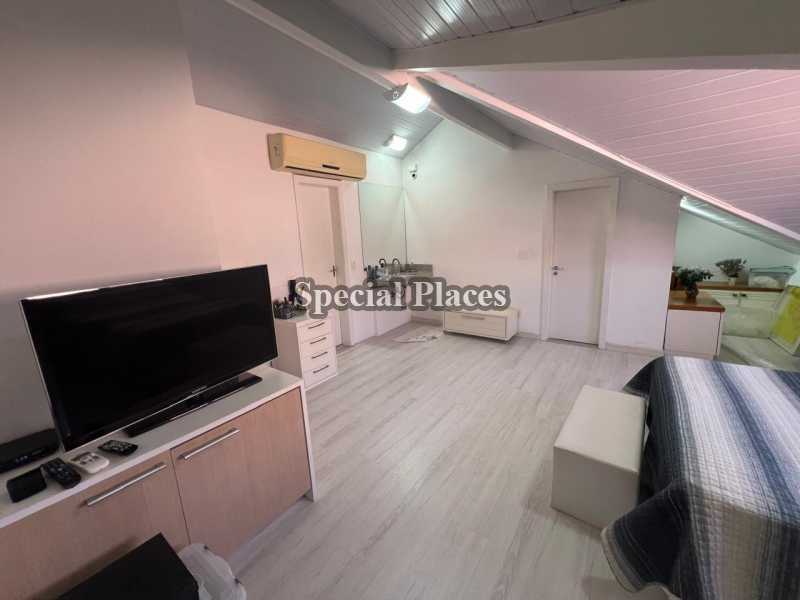 QUARTO - 28