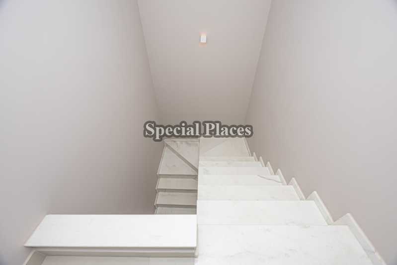 HALL DAS ESCADAS - 21