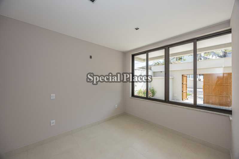 QUARTO TERREO - 18
