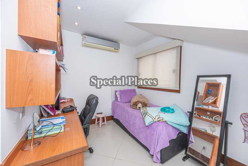 SUITE - 22