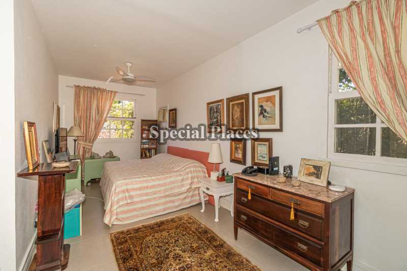 QUARTO - 24