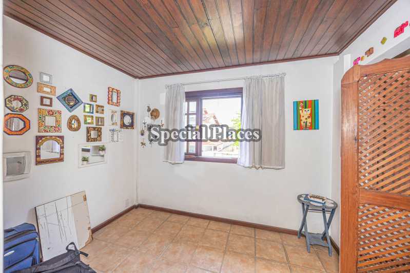 QUARTO - 19