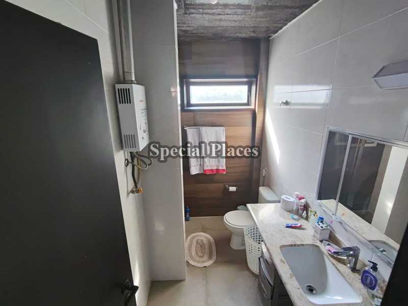 BANHEIRO SUÍTE - 17