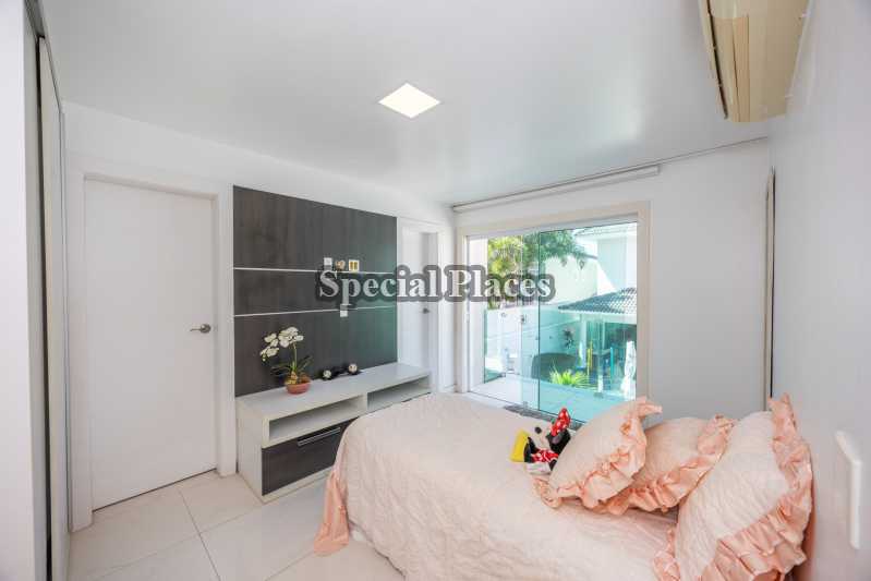 Conheça Suíte externa anexo 1 do imóvel - Casa em Condomínio 6 quartos para alugar Santa Mônica Jardins, Barra - Barra da Tijuca, Rio de Janeiro - R$ 45.000 - LOC6342 - 27 Suíte externa anexo 1 - 27