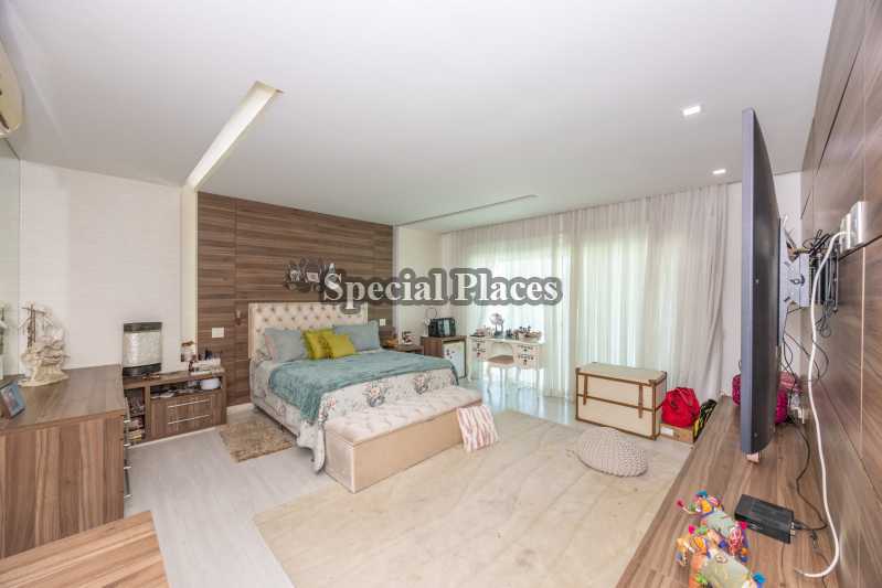 Conheça Suíte master do imóvel - Casa em Condomínio 6 quartos para alugar Santa Mônica Jardins, Barra - Barra da Tijuca, Rio de Janeiro - R$ 45.000 - LOC6342 - 16 Suíte master - 16