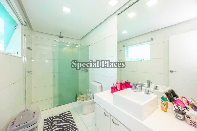 Conheça Banheiro suíte 3 do imóvel - Casa em Condomínio 6 quartos para alugar Santa Mônica Jardins, Barra - Barra da Tijuca, Rio de Janeiro - R$ 45.000 - LOC6342 - 21 Banheiro suíte 3 - 21
