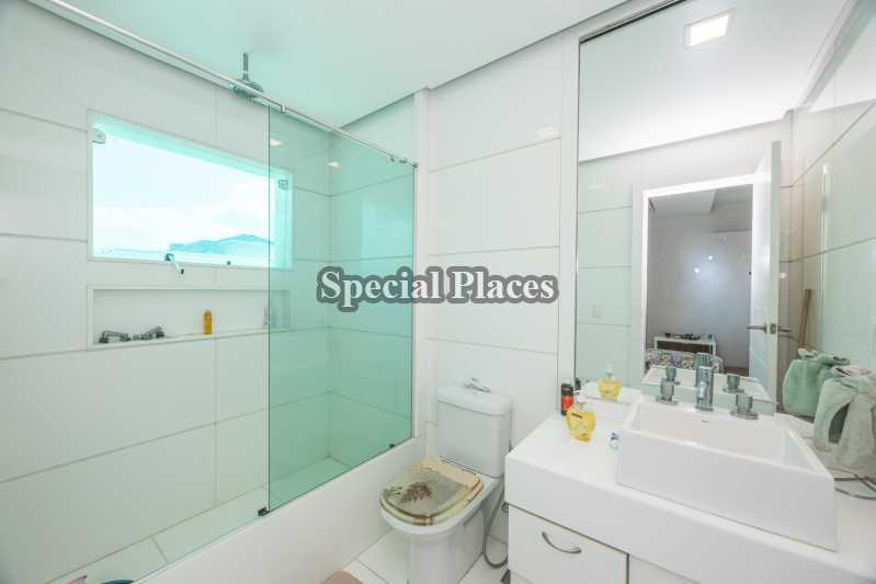 Conheça Banheiro suíte 4 do imóvel - Casa em Condomínio 6 quartos para alugar Santa Mônica Jardins, Barra - Barra da Tijuca, Rio de Janeiro - R$ 45.000 - LOC6342 - 23 Banheiro suíte 4 - 23
