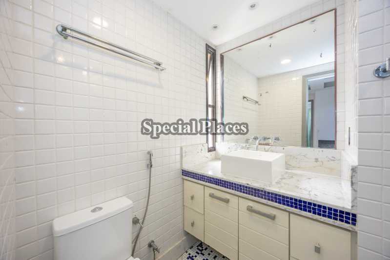 Conheça 12-Banheiro Social do imóvel - Apartamento 4 quartos à venda Barra da Tijuca, Rio de Janeiro - R$ 2.300.000 - APT1022 - 12 12-Banheiro Social - 12