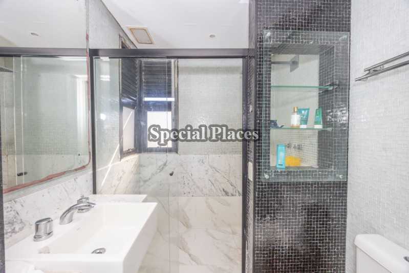 Conheça 16-Banheiro Suite do imóvel - Apartamento 4 quartos à venda Barra da Tijuca, Rio de Janeiro - R$ 2.300.000 - APT1022 - 16 16-Banheiro Suite - 16