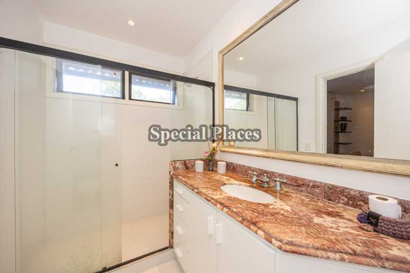 Conheça 20-Banheiro Suíte do imóvel - Casa em Condomínio 4 quartos à venda Verde Vale, Itanhangá - Itanhangá, Rio de Janeiro - R$ 2.900.000 - Bac6345 - 20 20-Banheiro Suíte - 20