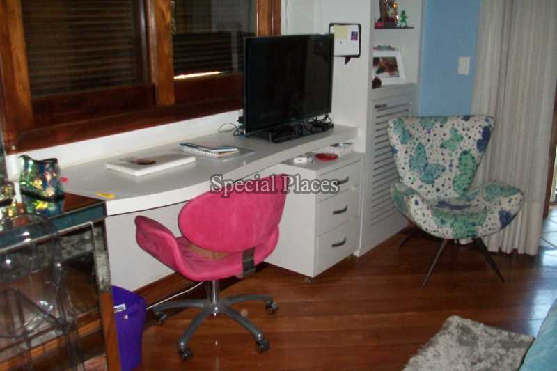 14_SALA_SUITE_MASTER - 13